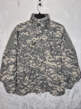US Military Issued ACU Digital Camo M65 Cold Weather Field Coat Medium Regular